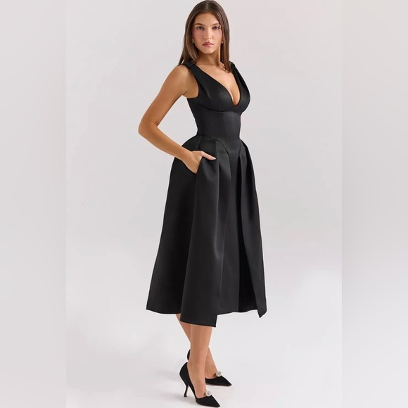 HOUSE OF CB Paloma Black Satin Midi Dress XS (plus cup)